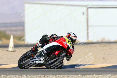 media/Jan-16-2022-CVMA (Sun) [[7f3d92989d]]/Race 3 Amateur Supersport Middleweight/